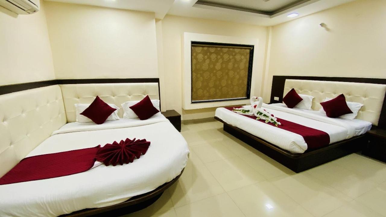 The Richi Rich Hotel And Resort Индаур Экстерьер фото