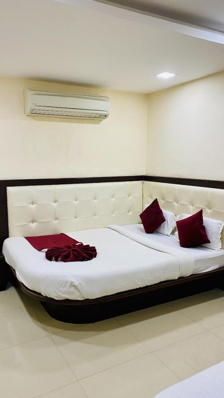 The Richi Rich Hotel And Resort Индаур Экстерьер фото